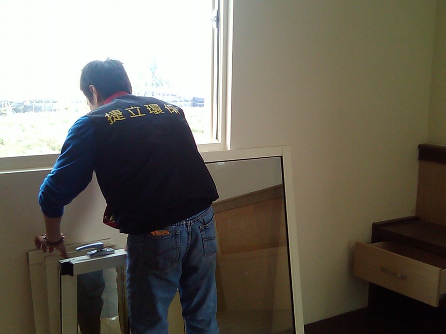 彰化玻璃拆卸清潔