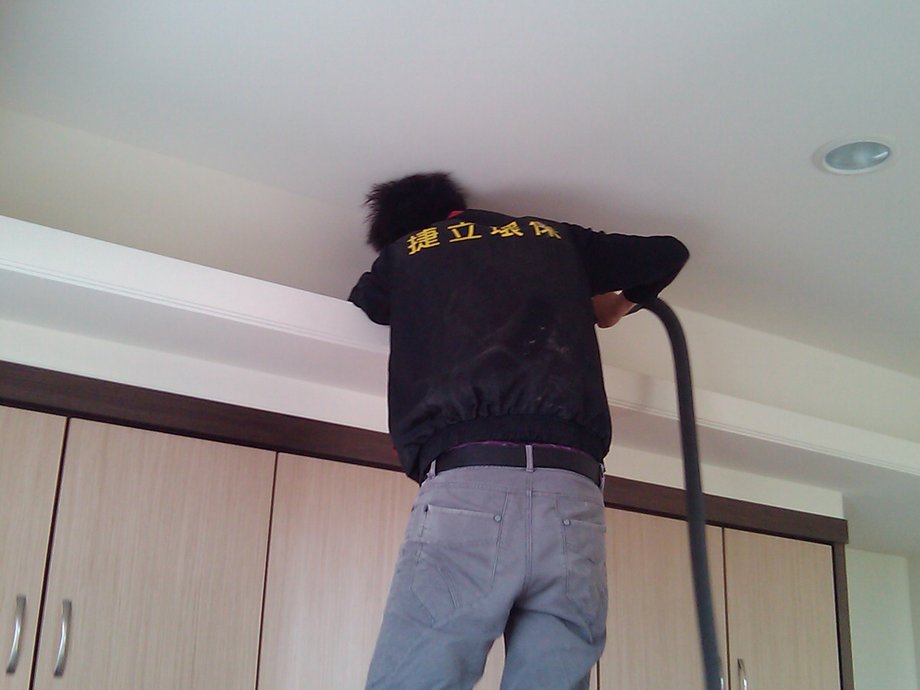 彰化層板架上方吸塵